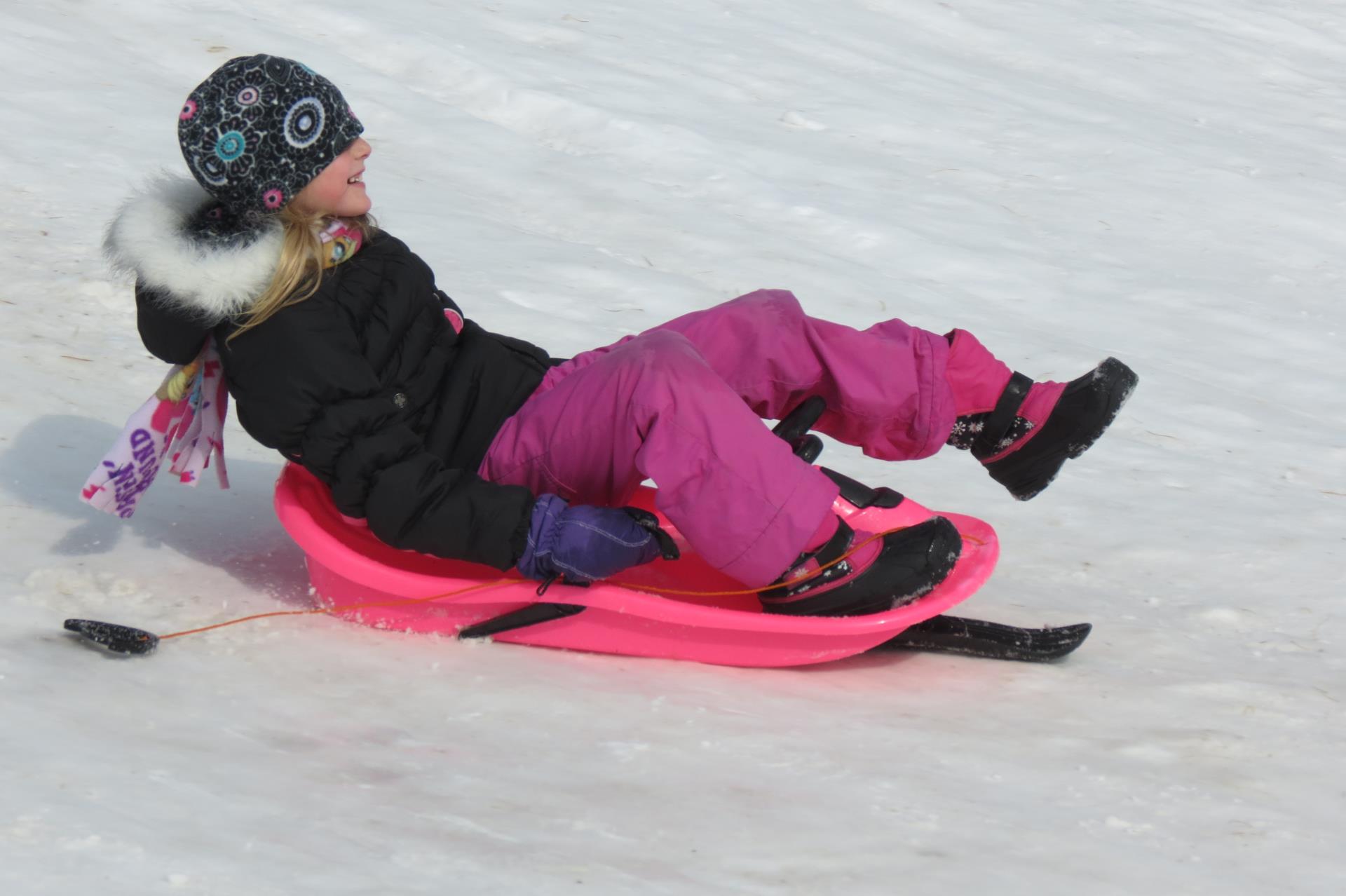 Girl_on_Sled